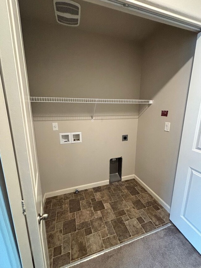 Building Photo - River Terrace townhome $500.00 off first month of rent!