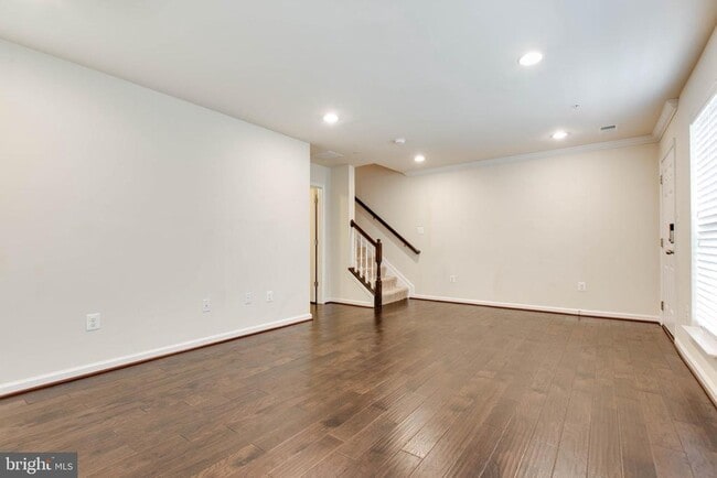 Building Photo - 7048 Foxton Way