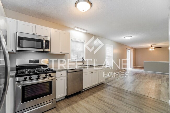 Building Photo - Charming 3 Bedroom in Whitehall!