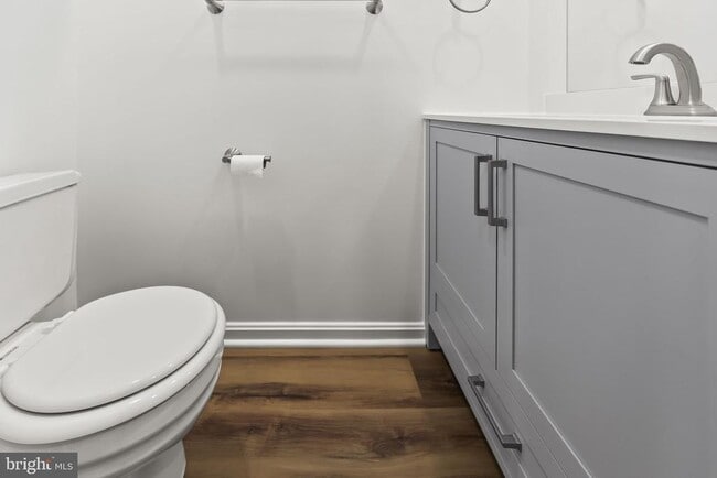 Building Photo - 8234 Stationhouse Ct