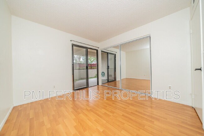 Building Photo - 8331 Vineyard Ave