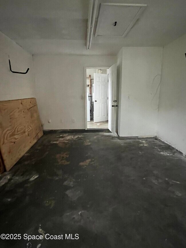 Building Photo - 976 Brewster Ln