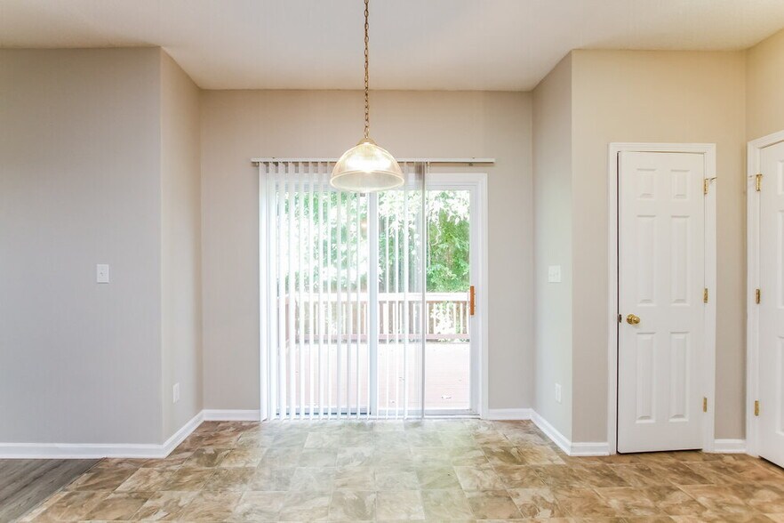 Building Photo - 3431 Ann Franklin Ct