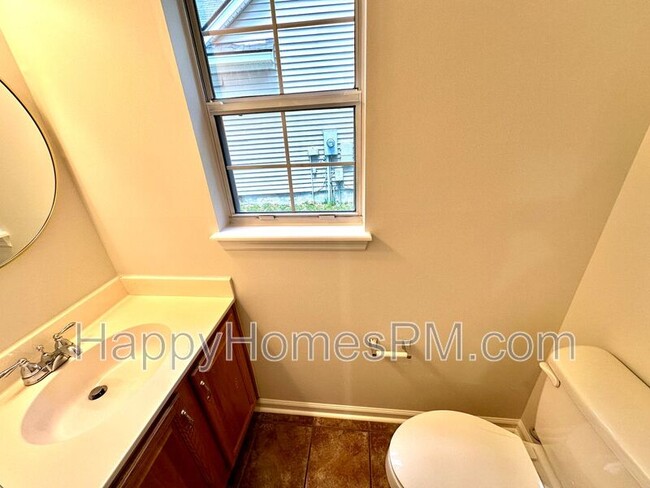 Building Photo - 5400 Greggs Landing
