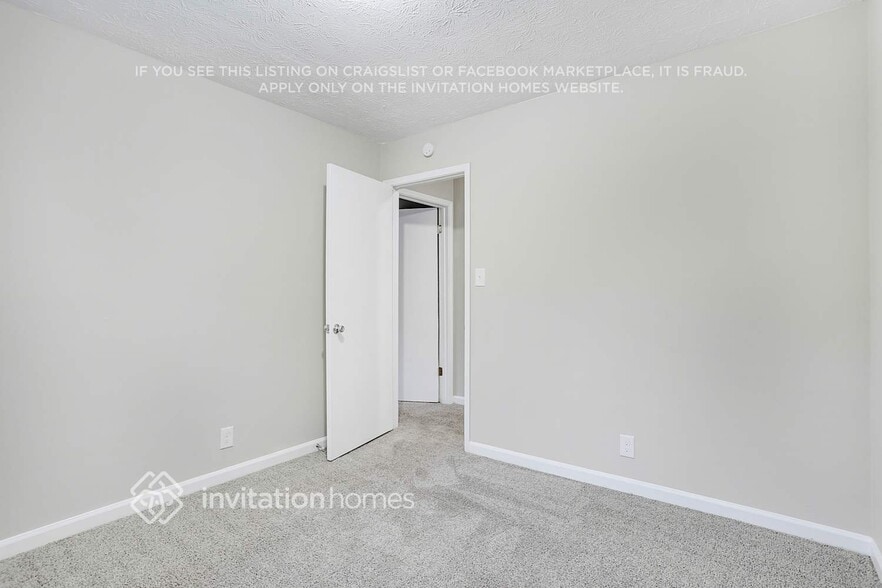 Building Photo - 370 Madeline Cir NW