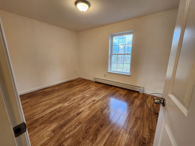 Building Photo - 1008 Fieldstone Ln