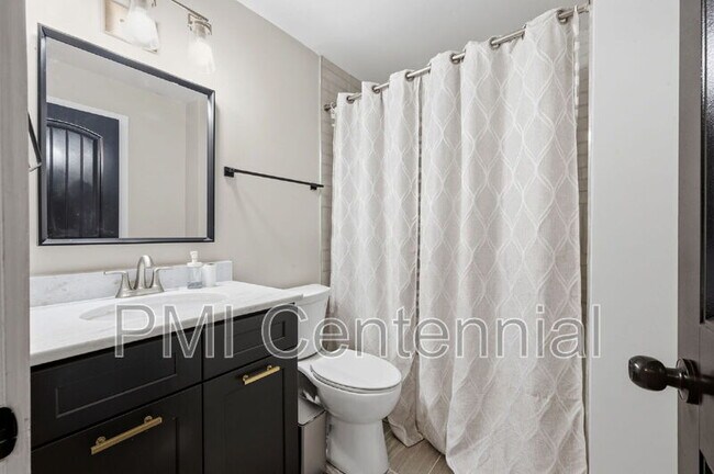 Building Photo - 562 Gary Rd NW