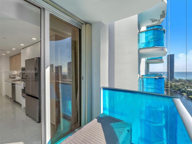 Building Photo - 19707 Turnberry Way