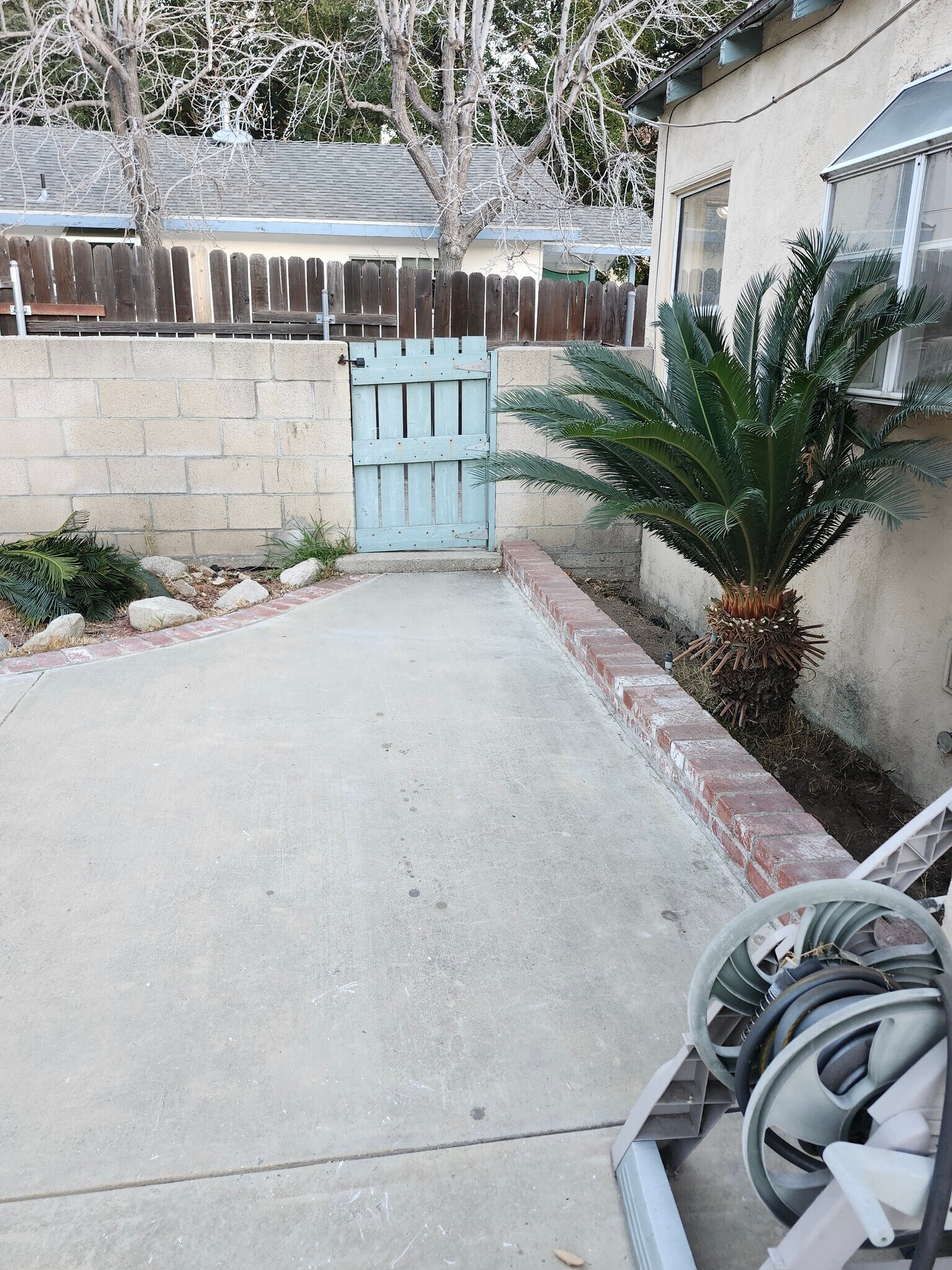 Building Photo - 2637 Altura Ave