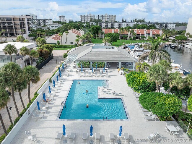 Building Photo - 2687 N Ocean Blvd