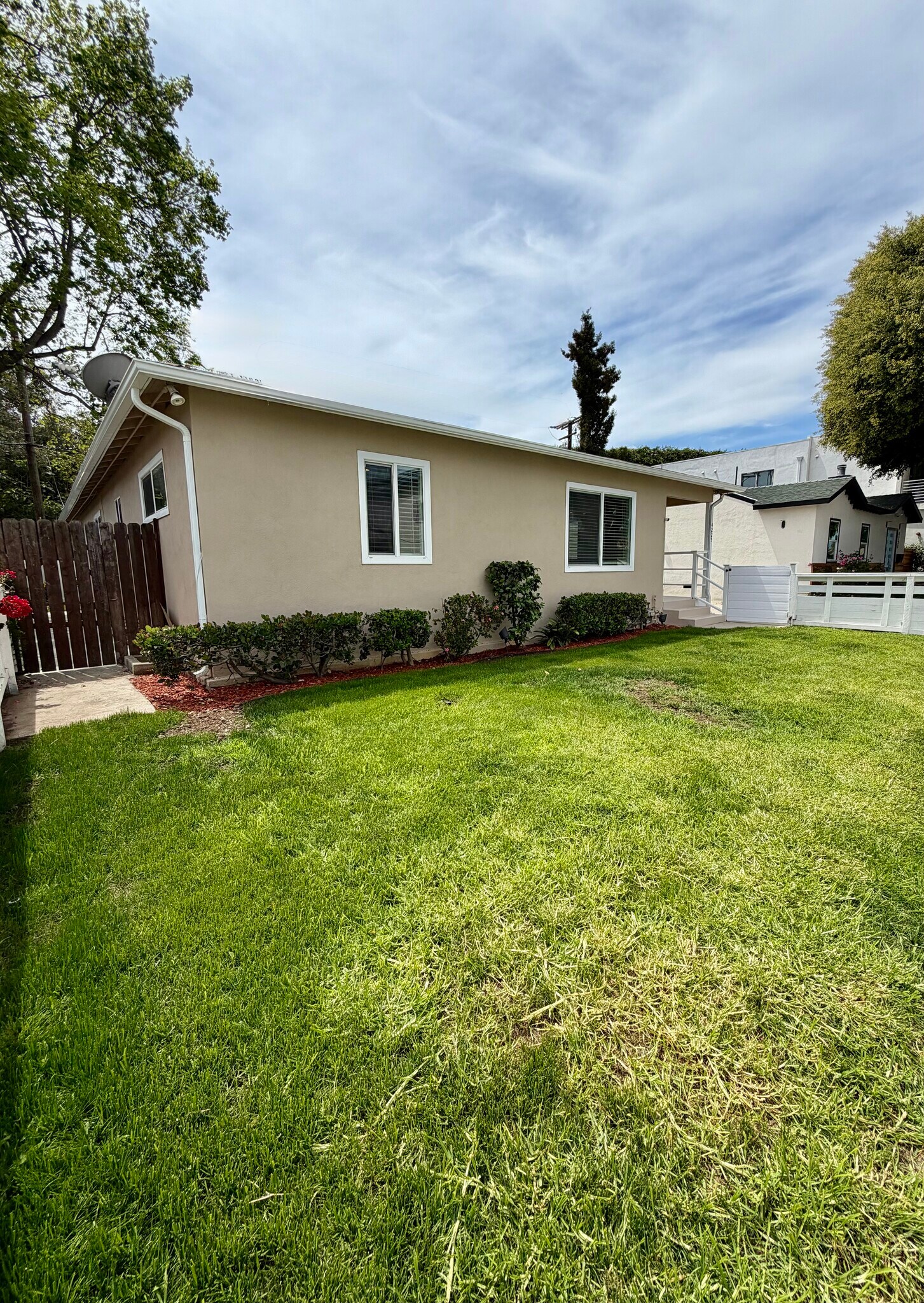 Building Photo - 4225 Tuller Ave