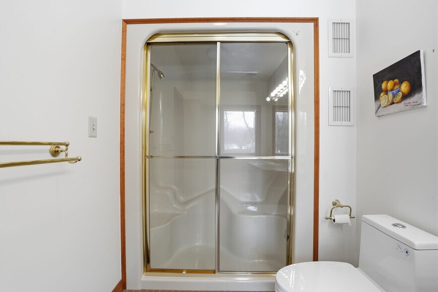 Building Photo - 244 Mathers Rd