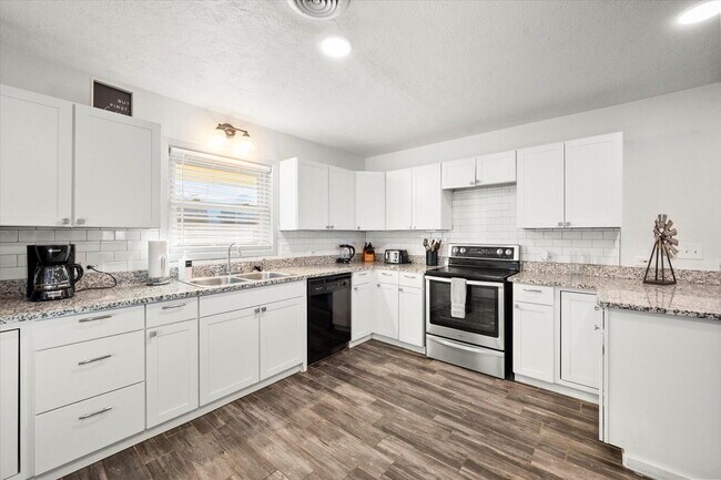 Building Photo - 4718 48th St
