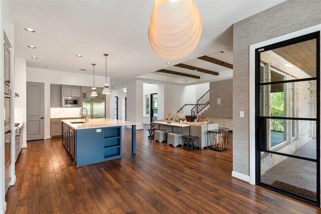 Building Photo - 716 Crestone Stream Dr