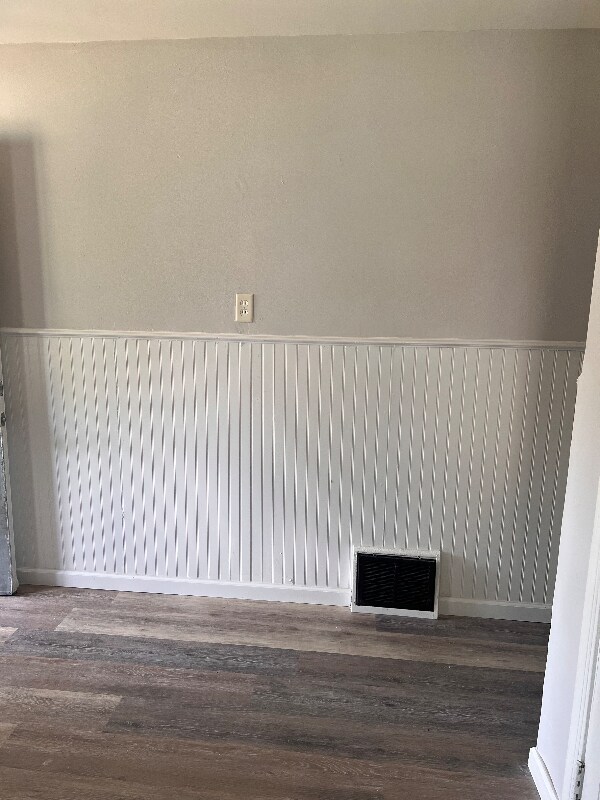 Building Photo - 6133 Lillian Ave