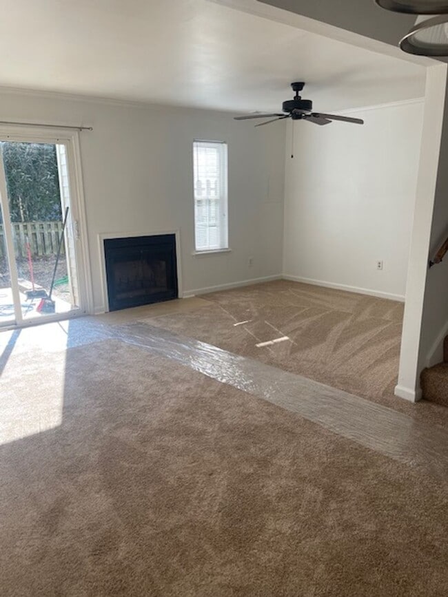 Building Photo - FOR RENT - VIRGINIA BEACH / GREAT NECK RD