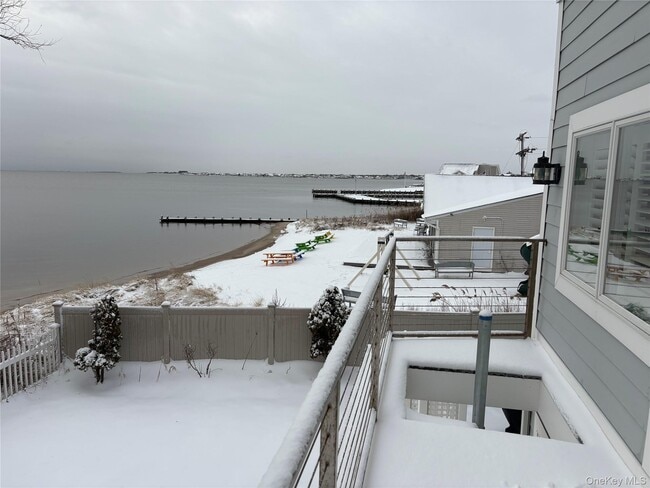 Building Photo - 2 Bay 9th St