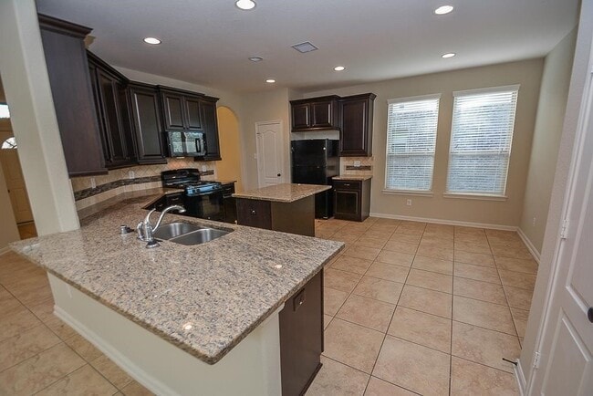 Building Photo - 26814 Harmony Shores Dr