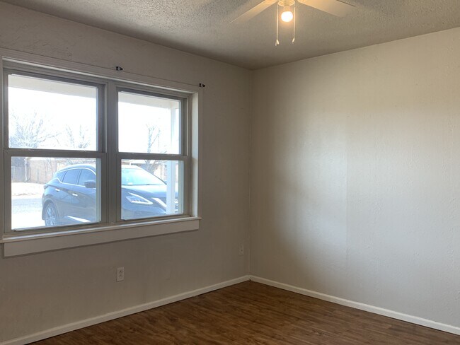 Building Photo - 4617 Lehigh St