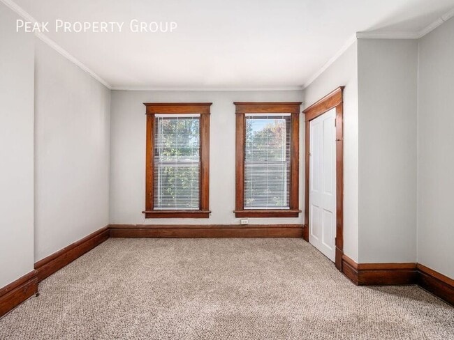 Building Photo - 1230 Indianola Ave