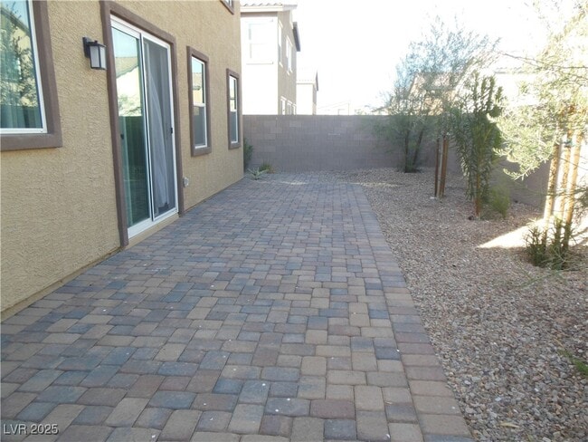 Building Photo - 2664 Crystal Quartz St