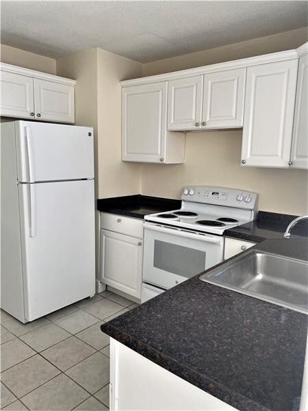 Building Photo - 84 Palamino Cir