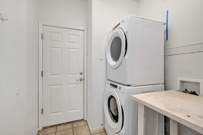 Building Photo - 3-Bedroom Home in Fountain’s Cross Creek Neighborhood