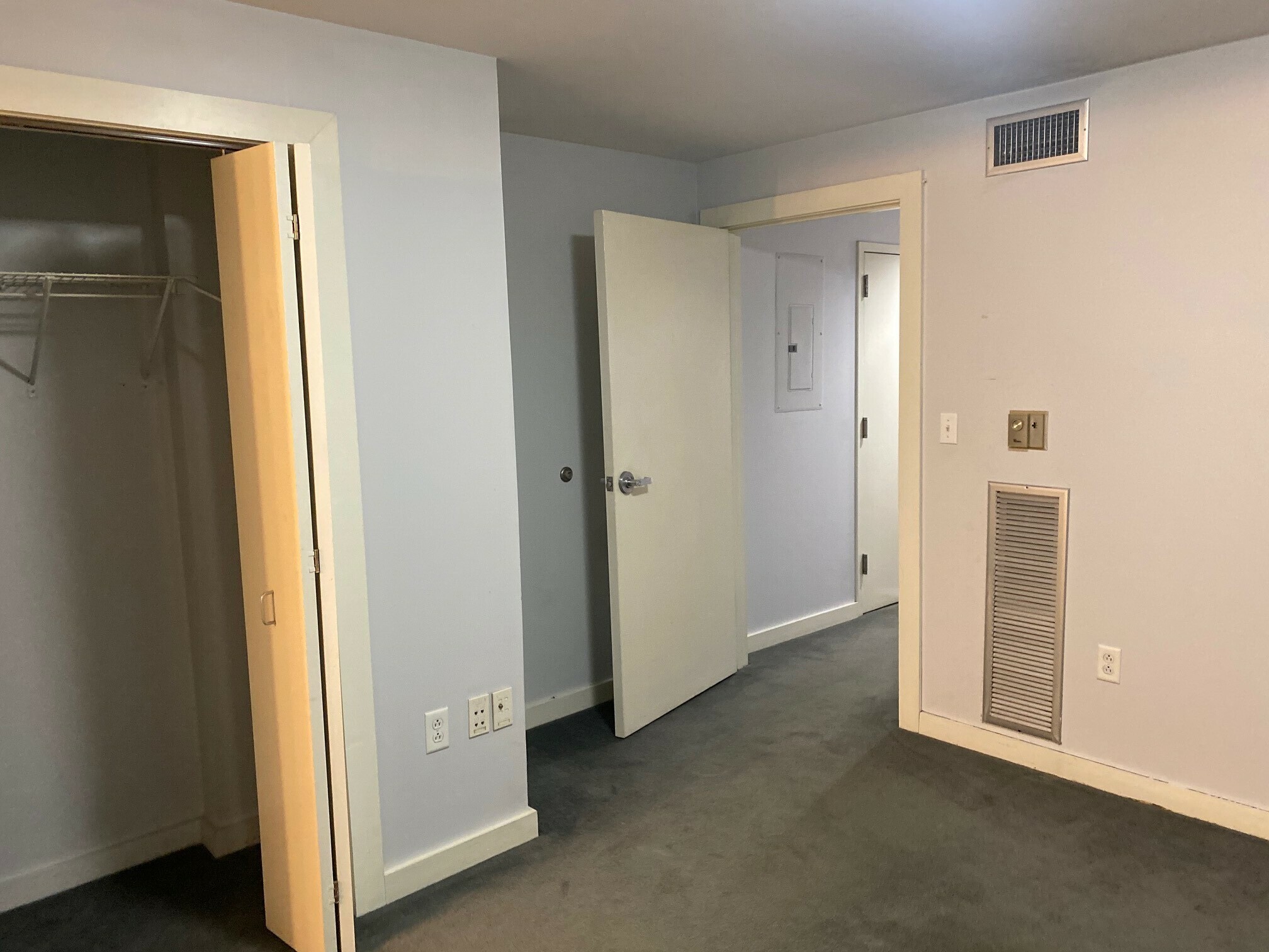 Building Photo - 534 Commonwealth Ave