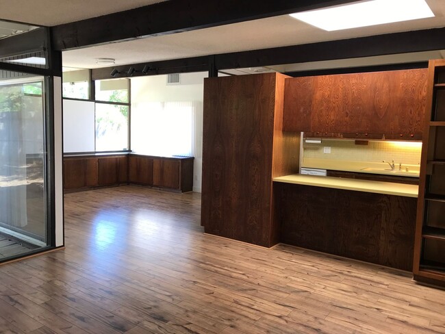 Building Photo - Sprawling 7 bedroom home available for sum...