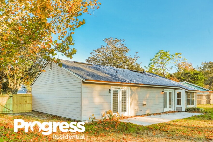 Building Photo - 2911 Justin Ct