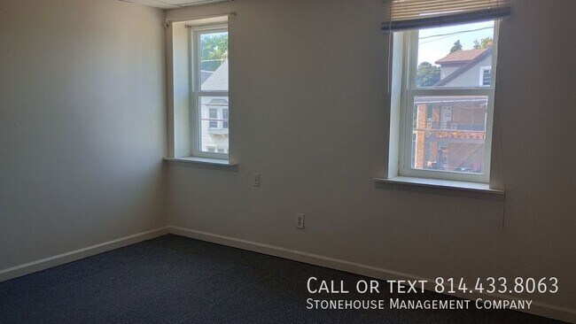 Building Photo - 1804 Myrtle St
