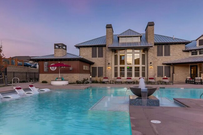 Building Photo - 13195 W Progress Cir