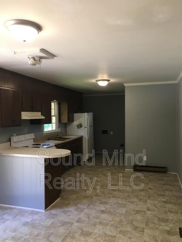 Building Photo - 605 3rd St