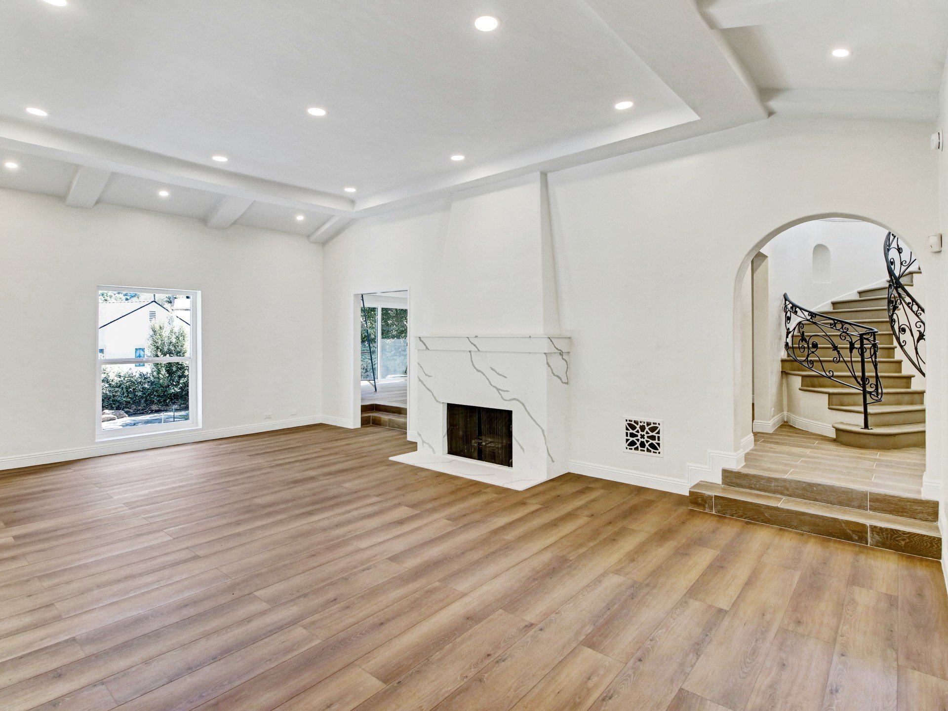 Building Photo - 10563 Lindbrook Dr