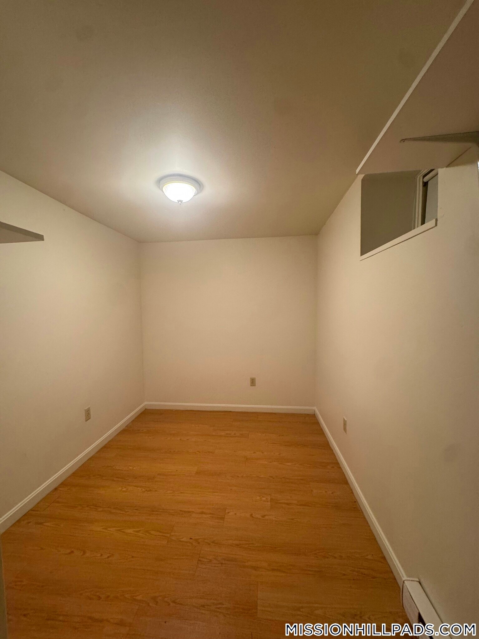 Building Photo - 2 Shepherd Ave