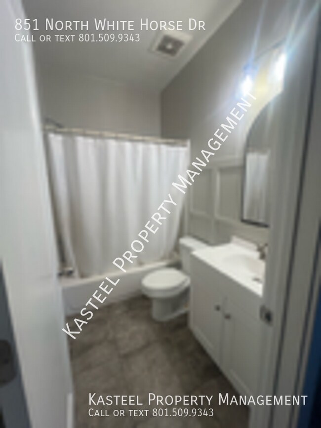Building Photo - 851 White Horse Dr