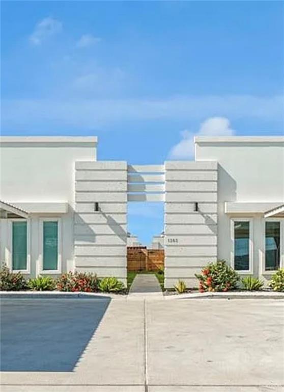 Building Photo - 13 Marcela Dr