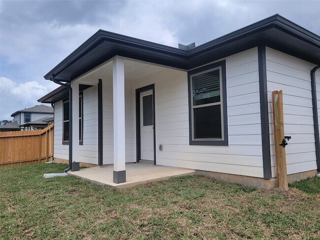 Building Photo - 11732 Whirlaway Dr