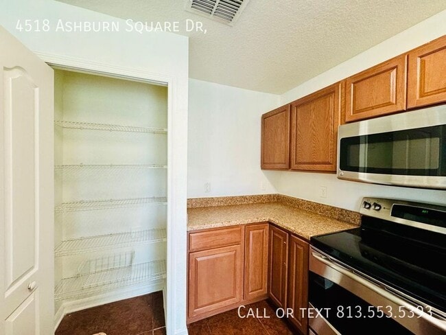 Building Photo - 4518 Ashburn Square Dr