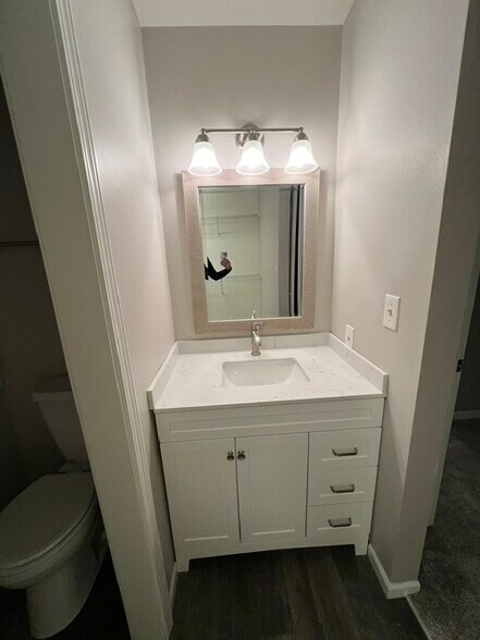 Primary Bath - 642 Dundee Ln