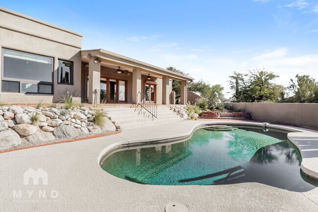 Building Photo - 5727 N PSO Ventoso