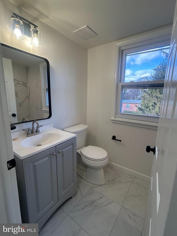 Building Photo - 144 2nd Ave