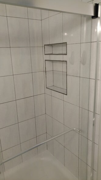 Building Photo - 720 W Gordon Terrace