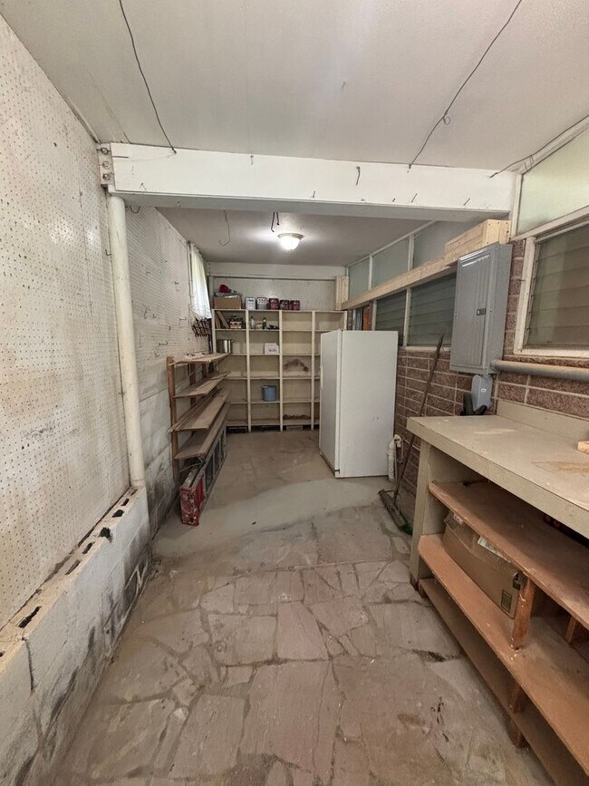 Building Photo - Updated Rancher in Norris!!