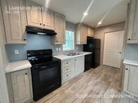 Building Photo - 1 Larkspur Dr