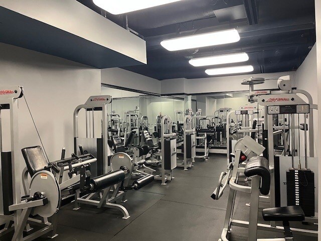 Building Photo - 10 E Ontario St