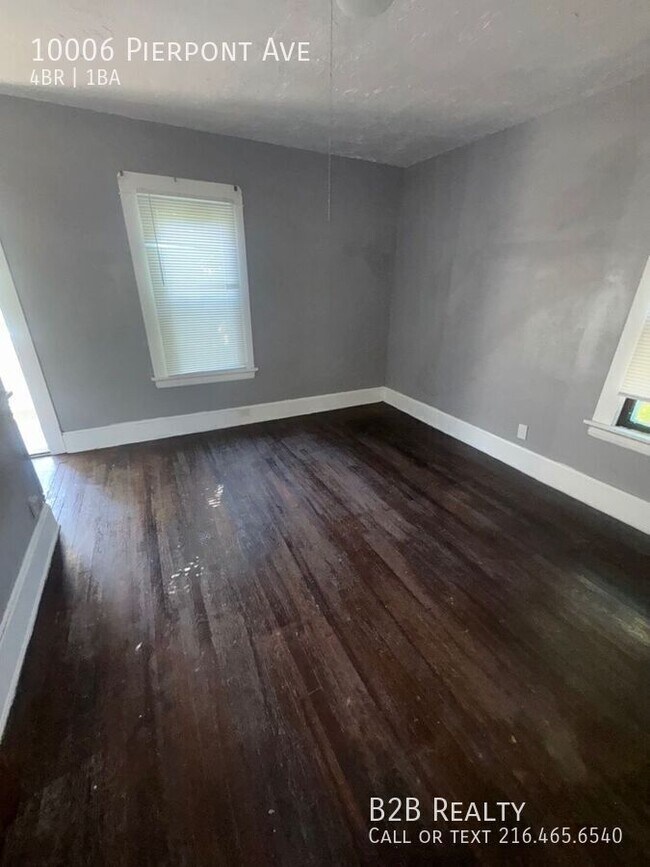 Building Photo - 10006 Pierpont Ave