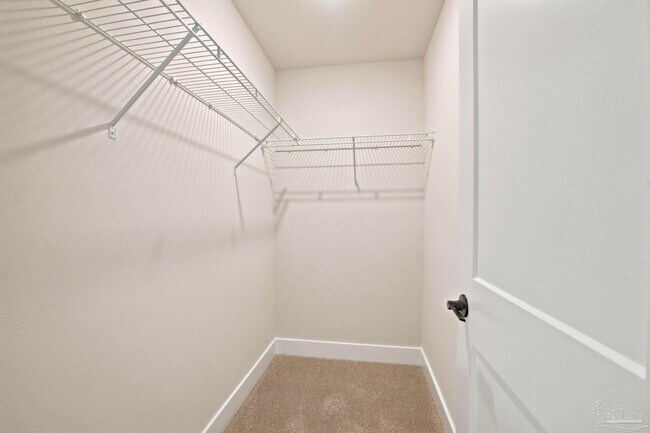 Building Photo - 5530 Lexlee Blvd