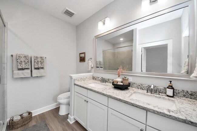 Building Photo - 5300 Berkeley Knl Cir