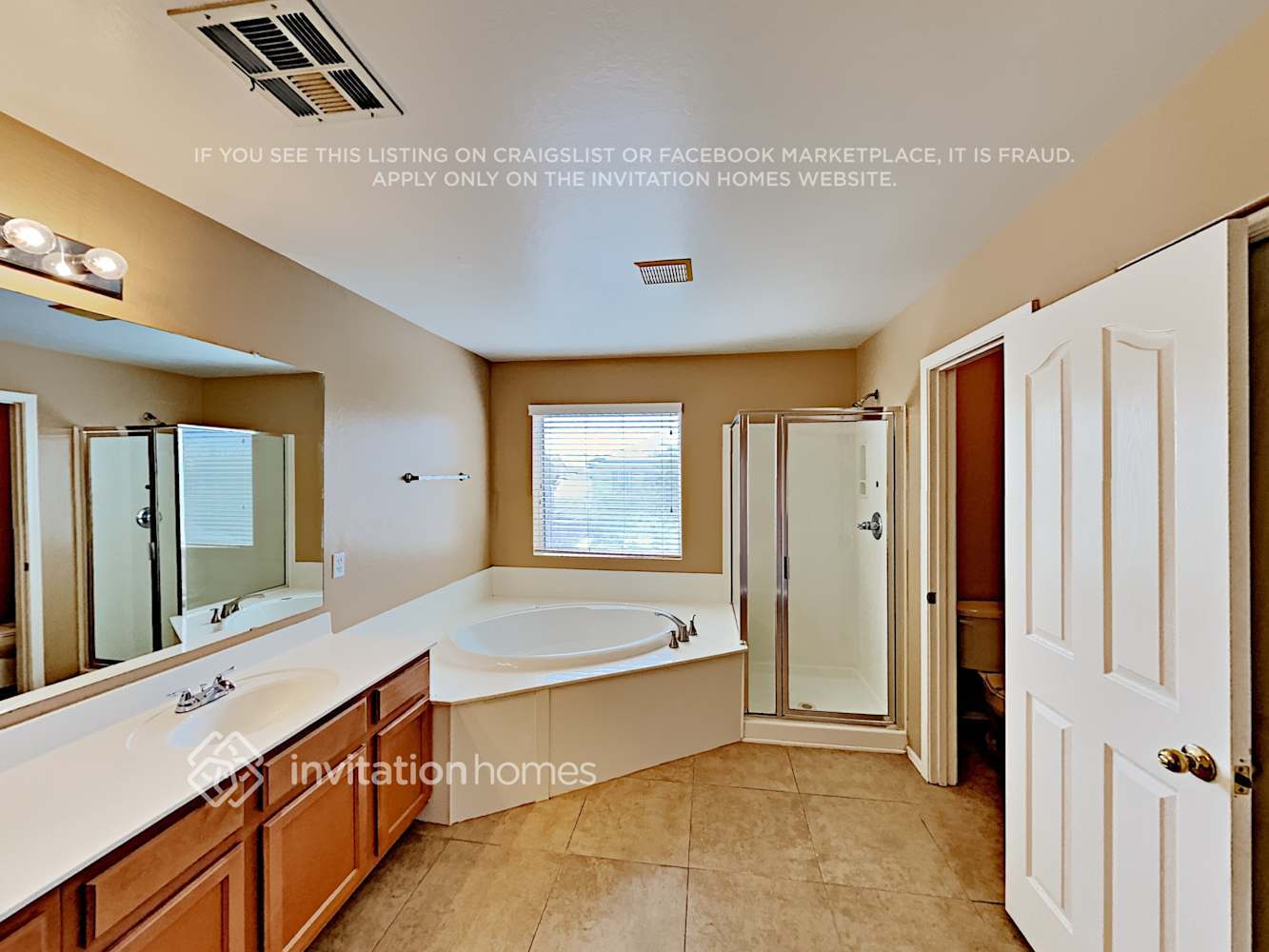 Building Photo - 1323 S 121st Ln